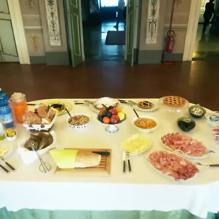 德艾博卡帕拉佐图茨住宿加早餐旅馆 住宿加早餐酒店 卢卡
