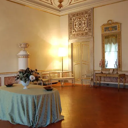 Palazzo Tucci Residenza D'epoca Bed & Breakfast Lucca