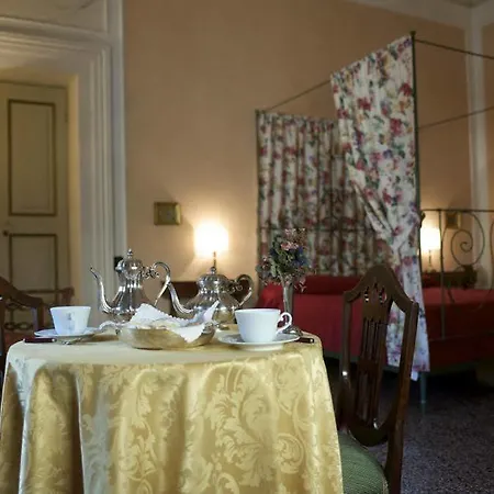 Palazzo Tucci Residenza D'epoca 4* Lucca